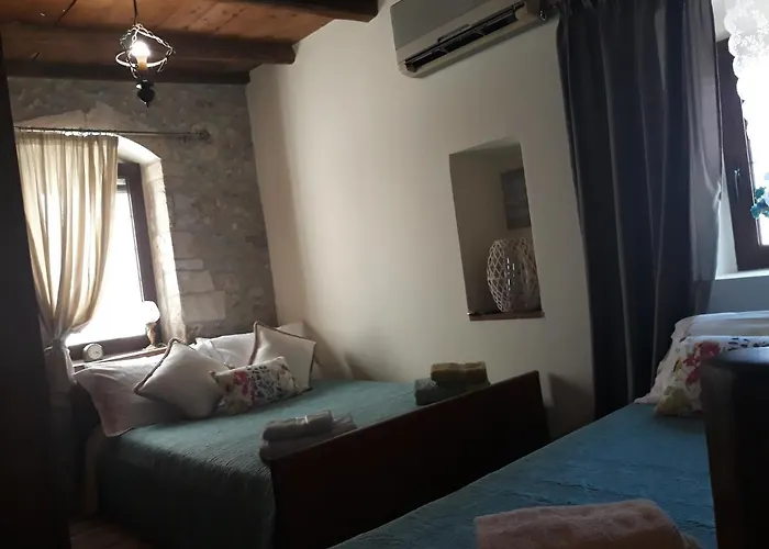 Koutouloufari Cosy Cretan Cottage