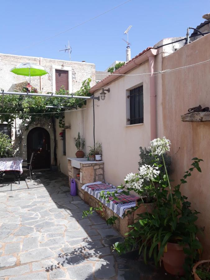 Koutouloufari Cosy Cretan