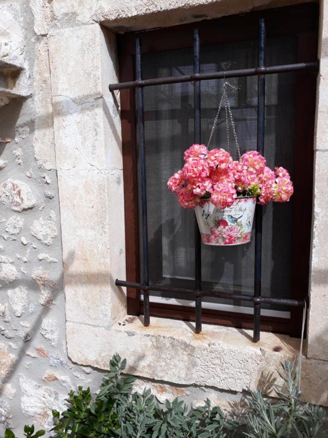 Koutouloufari Cosy Cretan בקתה *