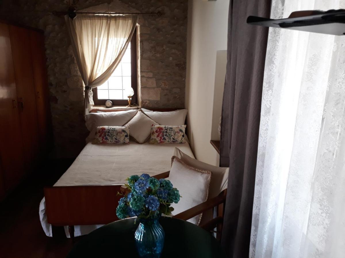 Koutouloufari Cosy Cretan בקתה